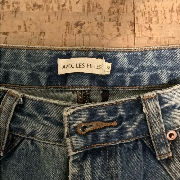 BNWT. Great pair of jeans but to big for me.  It is a size 28 but fit like 29 30 - Picture 6 of 6